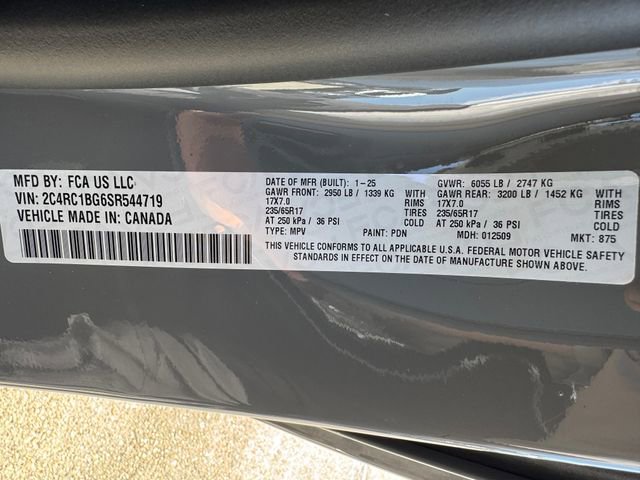 Used 2025 Chrysler Pacifica Select FWD image 29