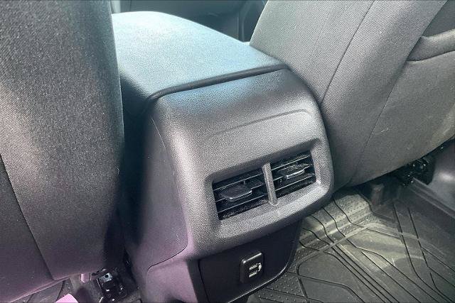 Used 2024 Chevrolet Equinox LT w/ LPO, Floor Liner Package FWD image 33