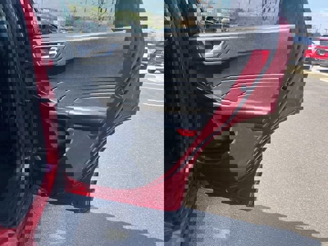 Certified 2025 Ford Escape ST-Line Elite w/ Premium Technology Package image 20