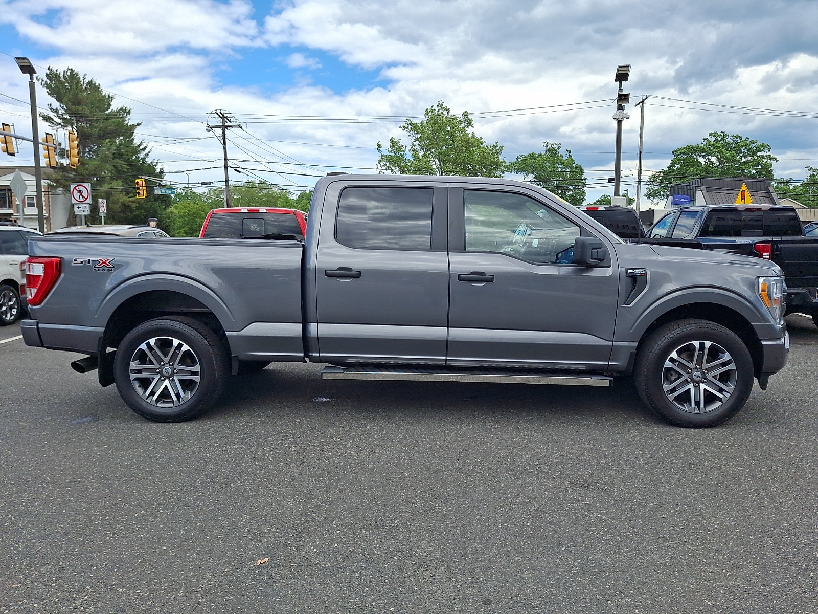 Certified 2022 Ford F150 XL w/ STX Appearance Package AWD/4WD image 12
