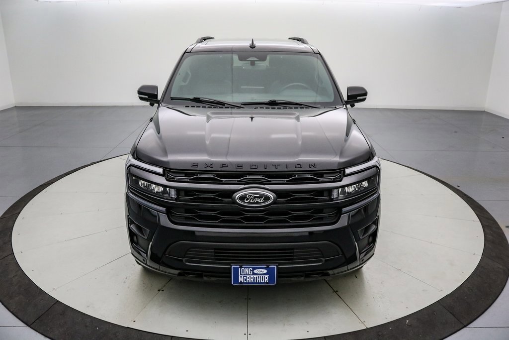 Certified 2022 Ford Expedition Limited w/ Equipment Group 304A image 9