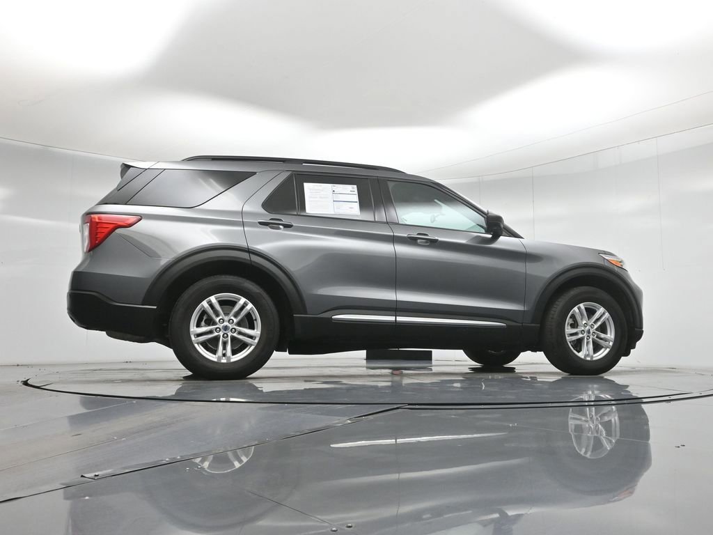 Certified 2023 Ford Explorer XLT image 12
