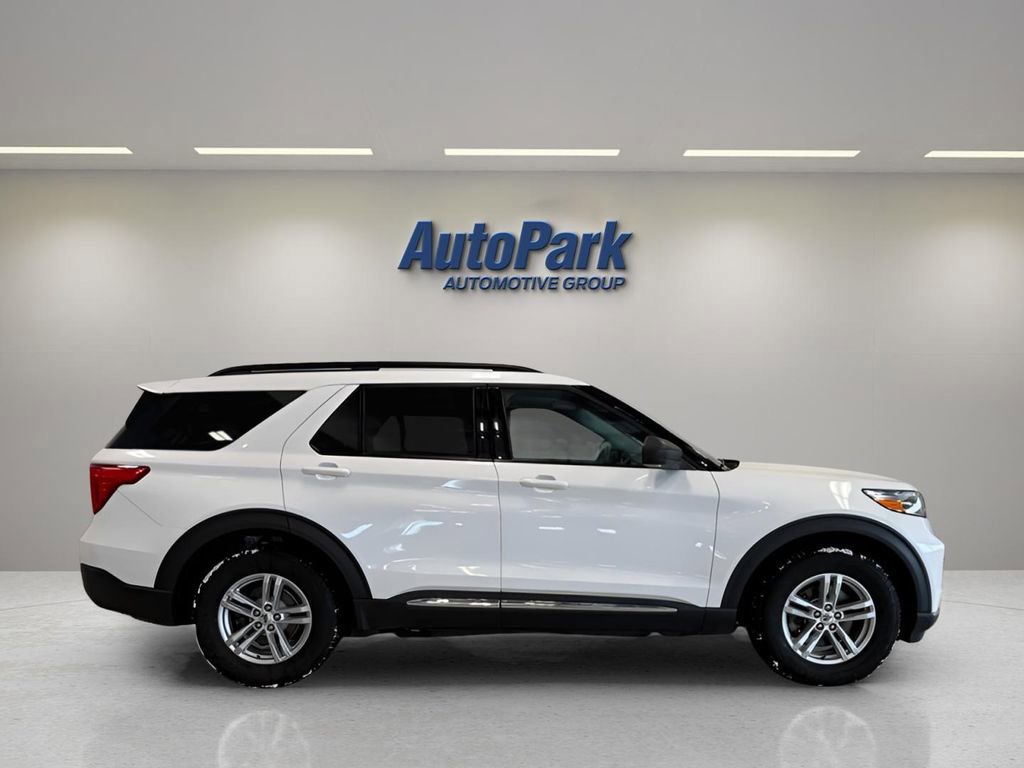 Certified 2022 Ford Explorer XLT image 6