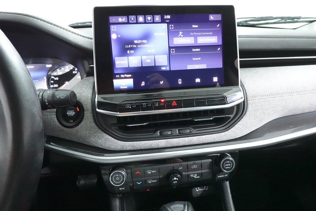 Used 2022 Jeep Compass Latitude image 13