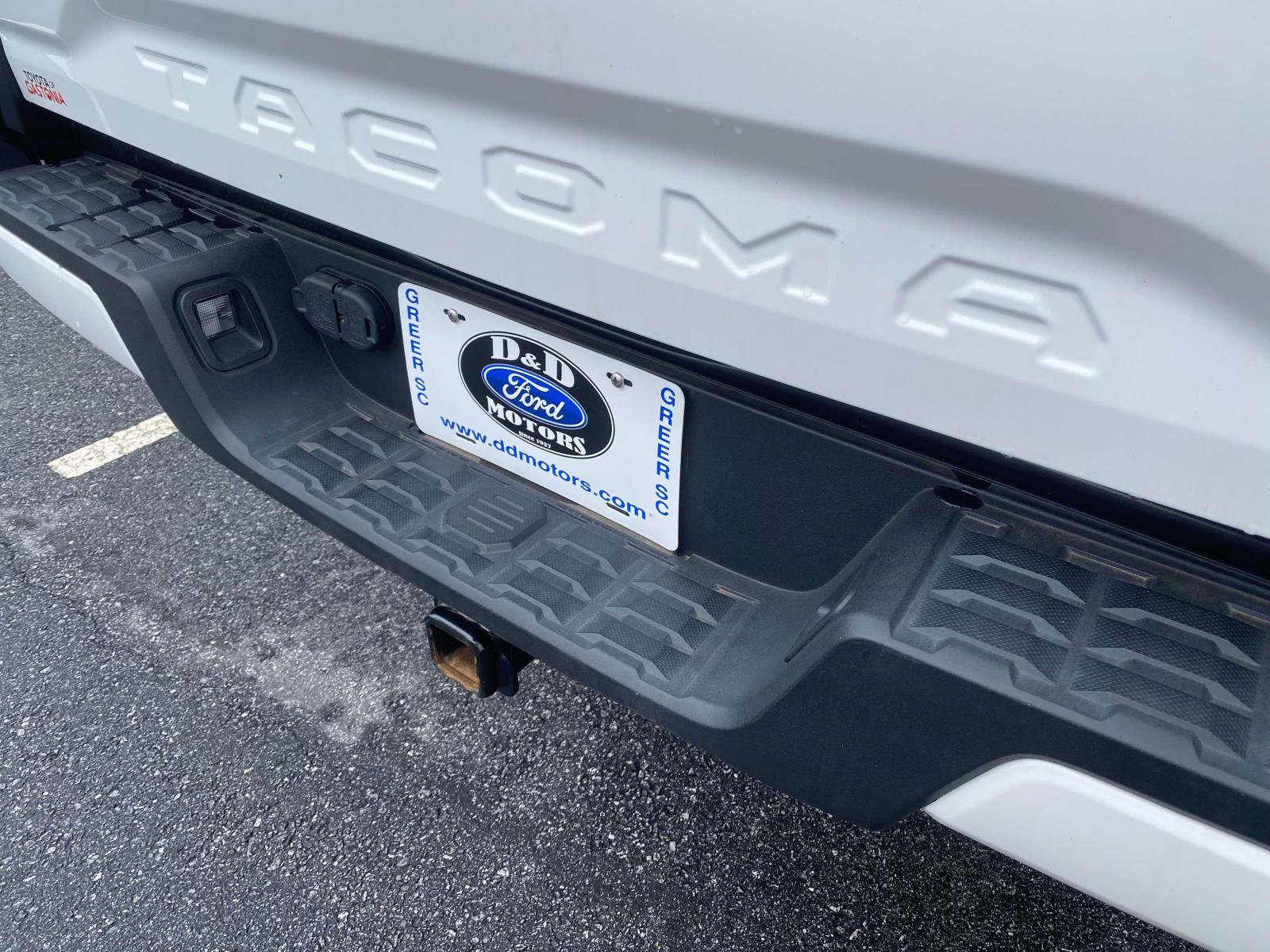 Used 2023 Toyota Tacoma SR AWD/4WD image 11