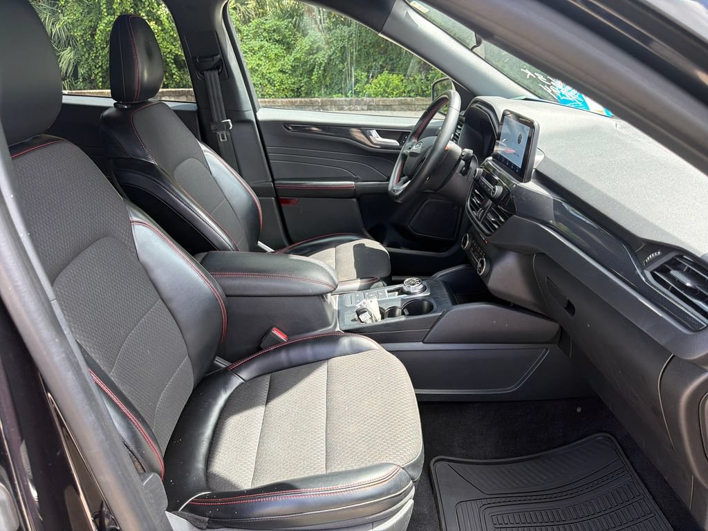 Certified 2024 Ford Escape ST-Line FWD image 29