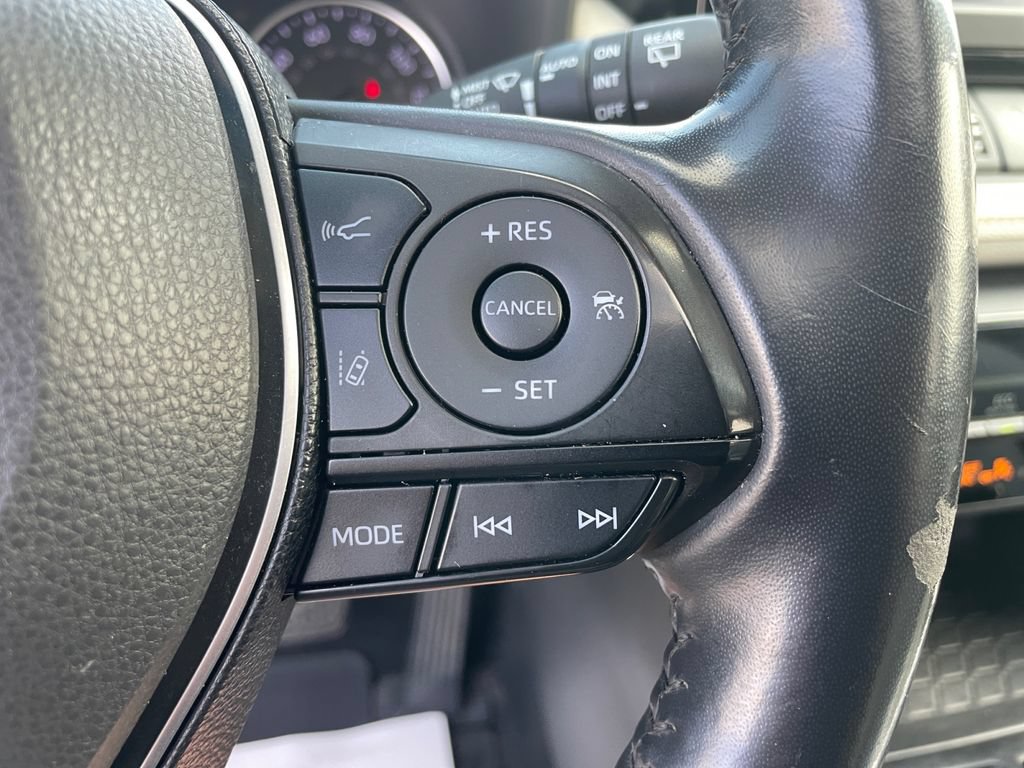 Used 2019 Toyota RAV4 XLE Premium w/ Cold Weather Package AWD/4WD image 24