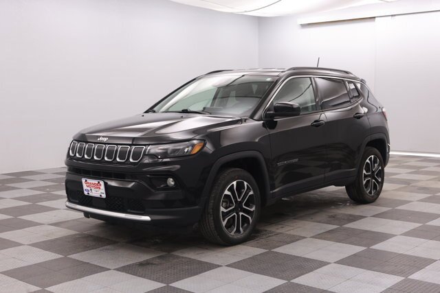 Used 2022 Jeep Compass Limited AWD/4WD image 5