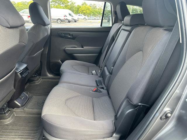 Used 2023 Toyota Highlander L FWD image 30