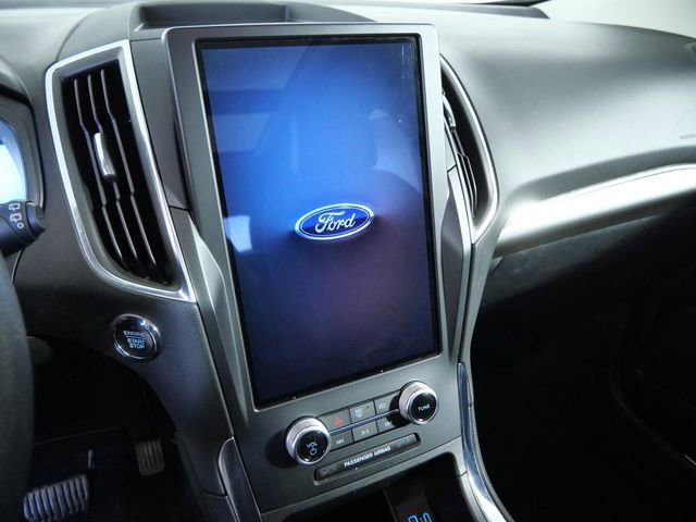Certified 2024 Ford Edge Titanium w/ Equipment Group 301A image 18