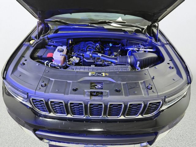 Used 2024 Jeep Grand Cherokee L Laredo RWD image 23