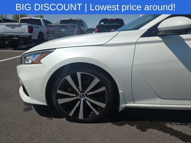 Used 2020 Nissan Altima 2.0 Platinum FWD image 15