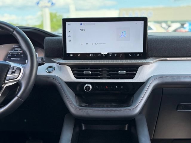 Certified 2025 Ford Explorer Active w/ Active Comfort Package AWD/4WD image 23