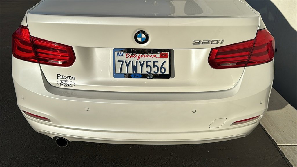 Used 2017 BMW 320i Sedan image 7
