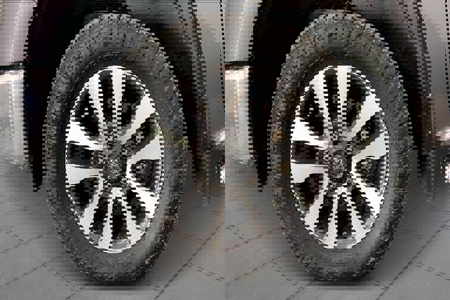 Used 2018 Toyota Tundra Limited image 10