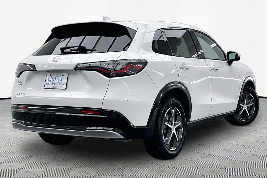 Used 2024 Honda HR-V EX-L image 2