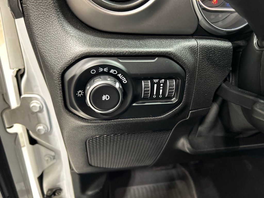 Used 2021 Jeep Wrangler Unlimited Sport AWD/4WD image 12