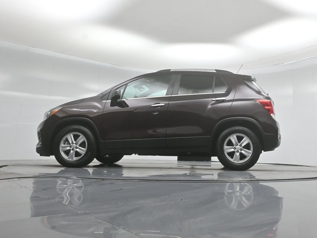 Used 2020 Chevrolet Trax LT w/ LT Convenience Package FWD image 48