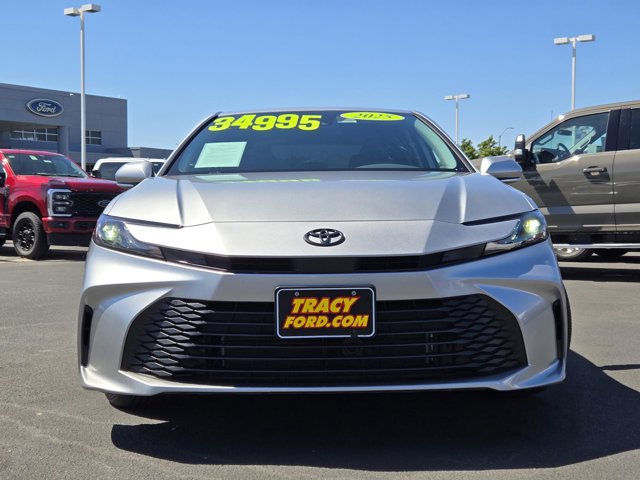 Used 2025 Toyota Camry LE FWD image 2