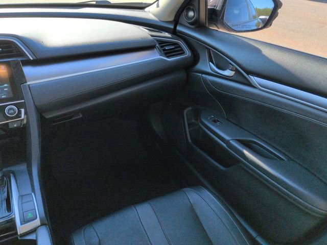Used 2018 Honda Civic Touring image 16