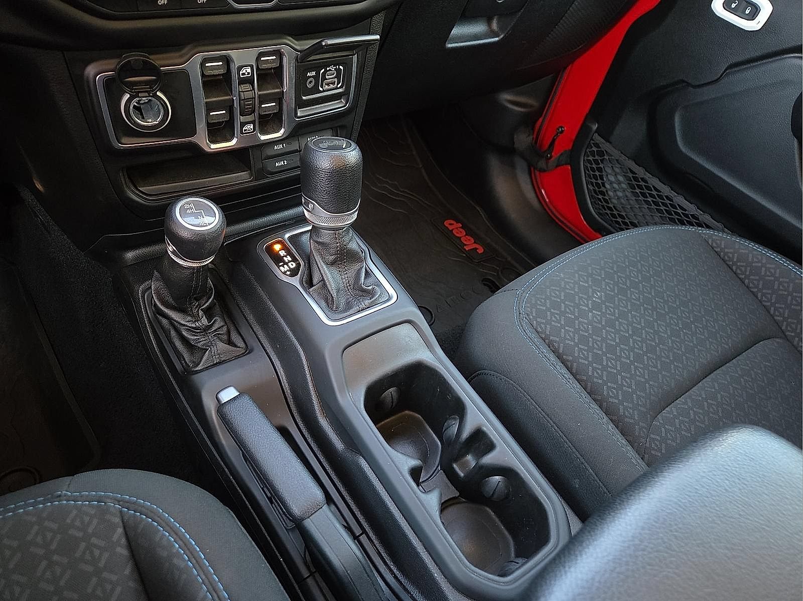 Used 2021 Jeep Wrangler Unlimited Sport AWD/4WD image 25