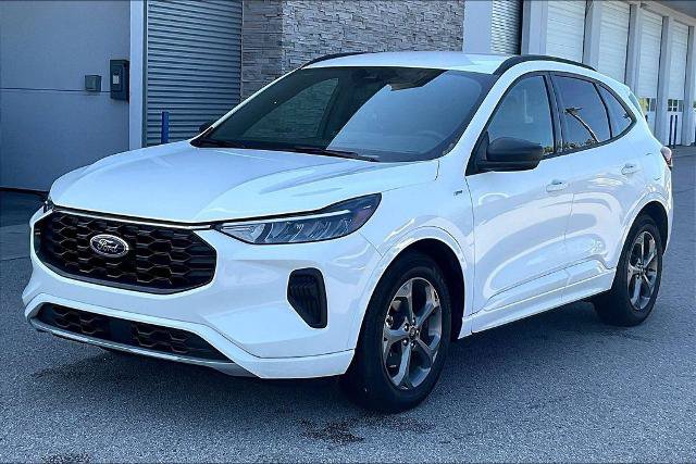 Certified 2023 Ford Escape ST-Line w/ Tech Pack #1 FWD image 3