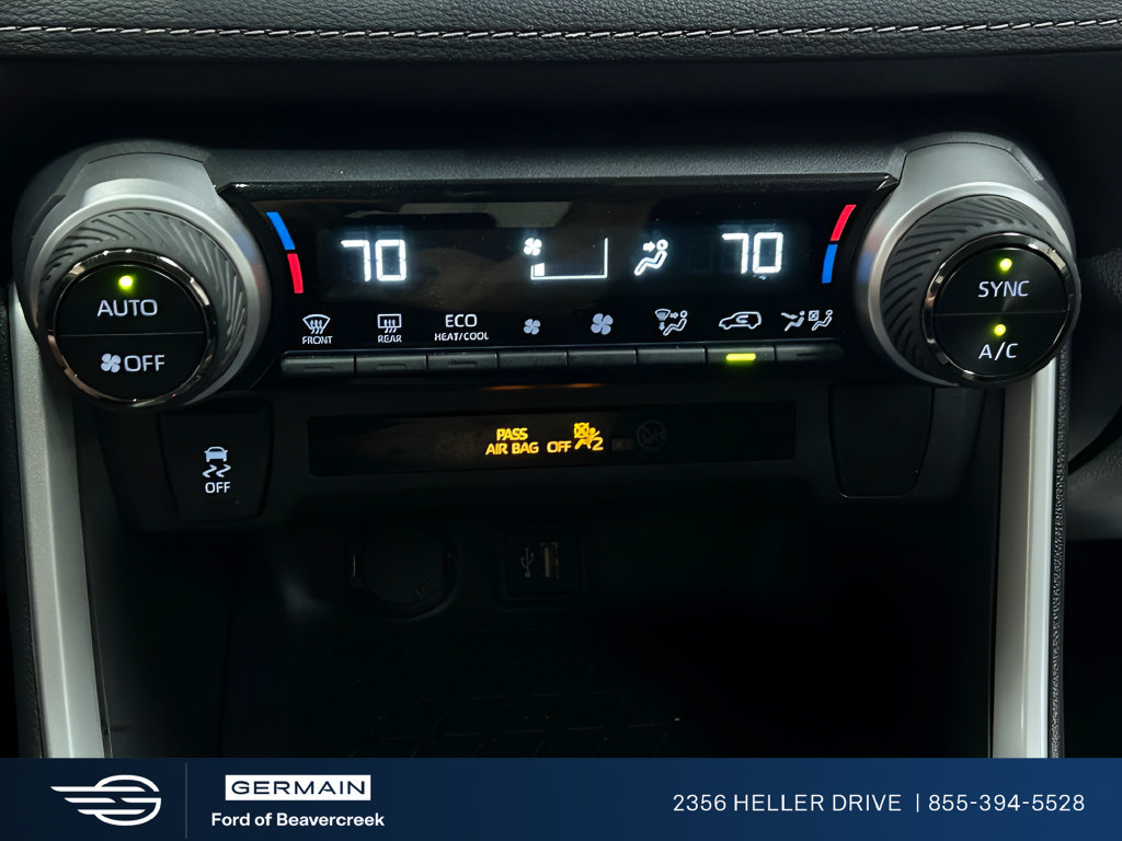 Used 2025 Toyota RAV4 XLE AWD/4WD image 18