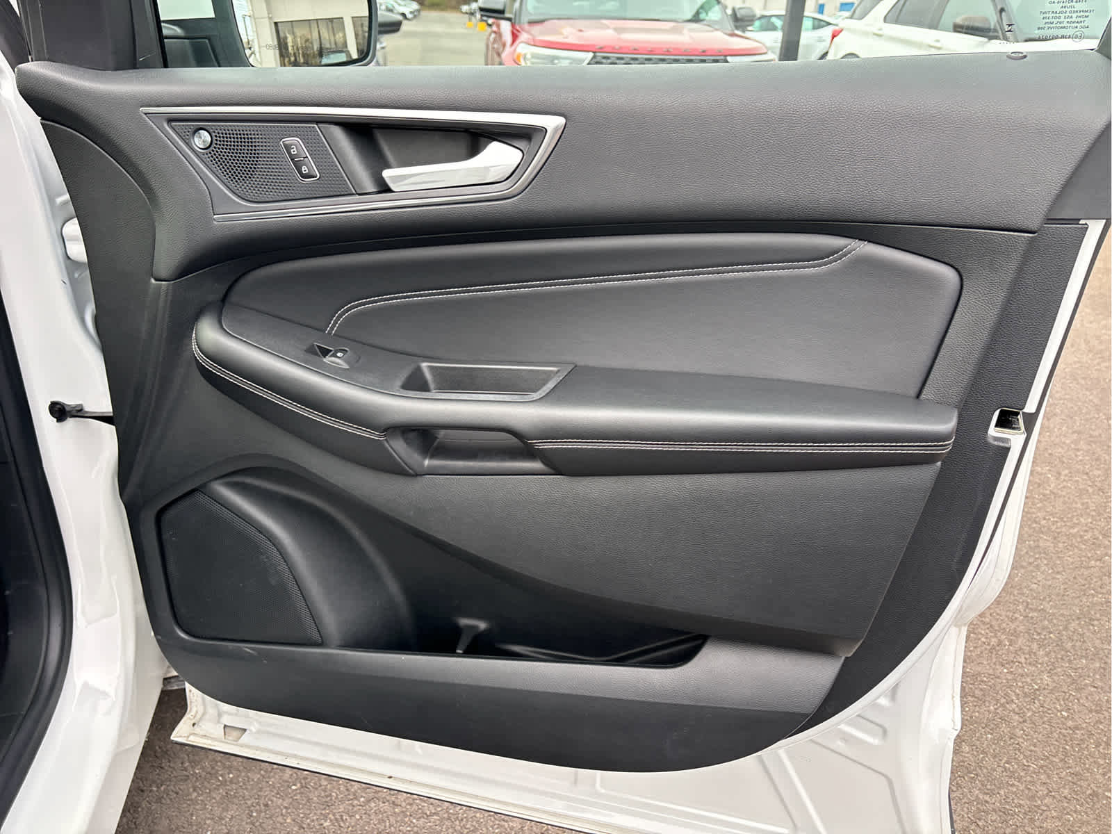 Certified 2022 Ford Edge Titanium w/ Cargo Accessory Package image 28