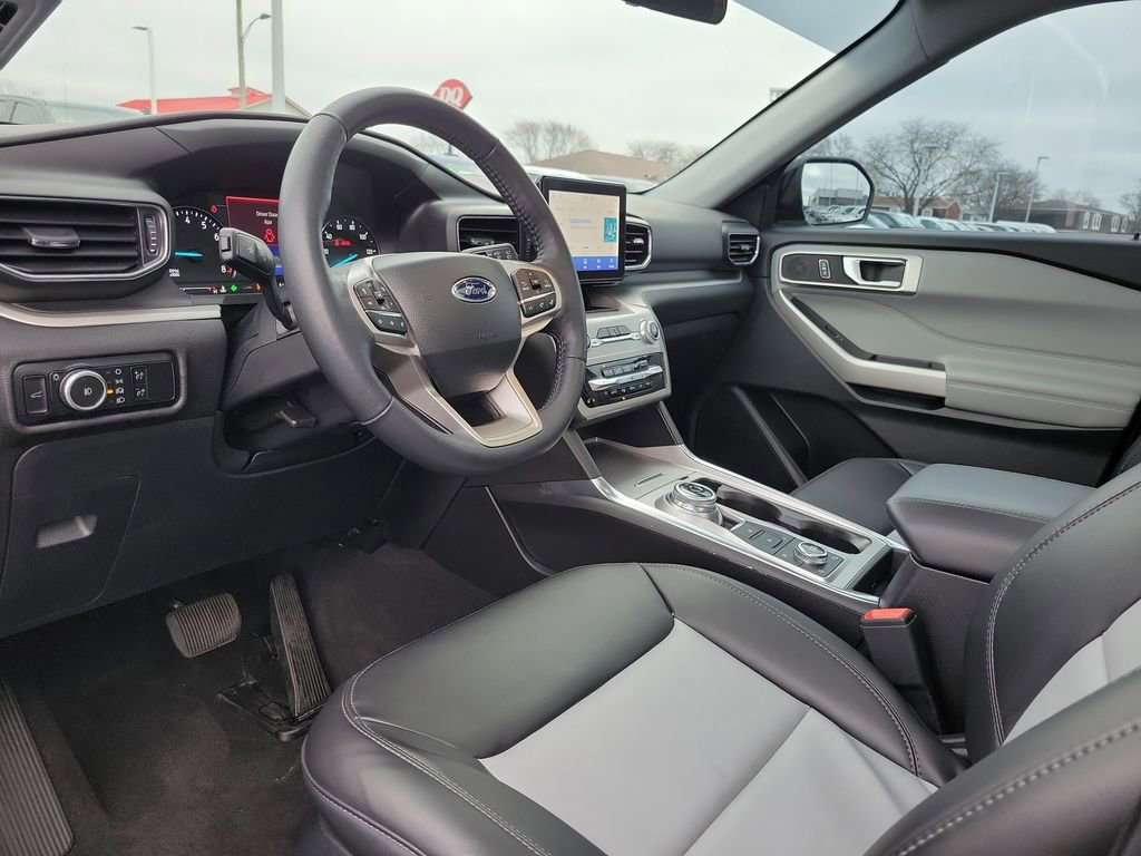 Certified 2023 Ford Explorer XLT w/ Equipment Group 202A image 20