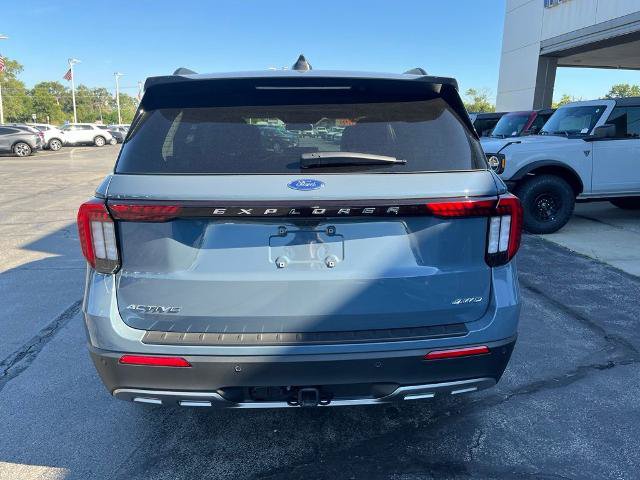 Certified 2025 Ford Explorer Active w/ Active Comfort Package AWD/4WD image 5