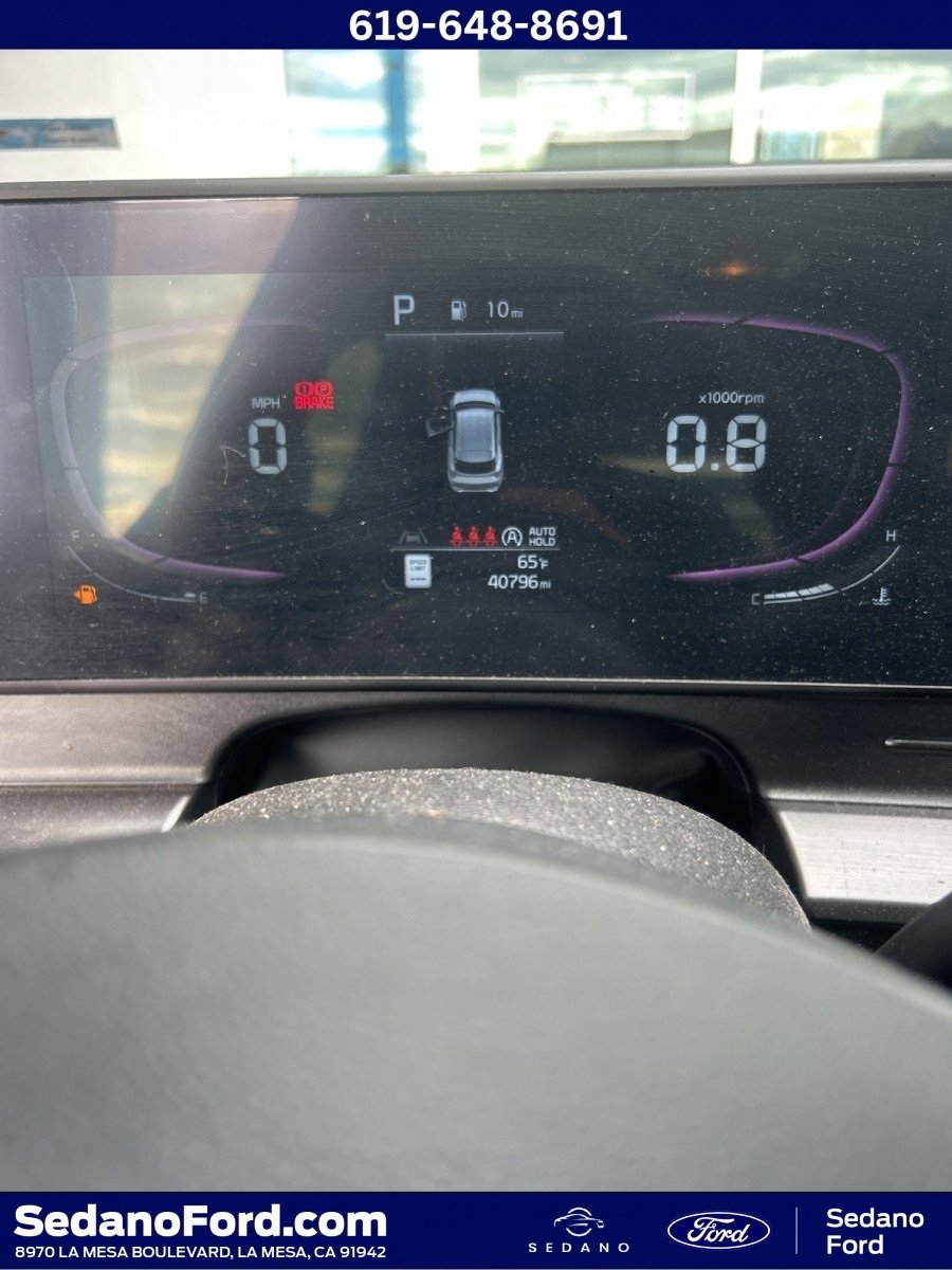 Used 2024 Kia Sportage EX image 1