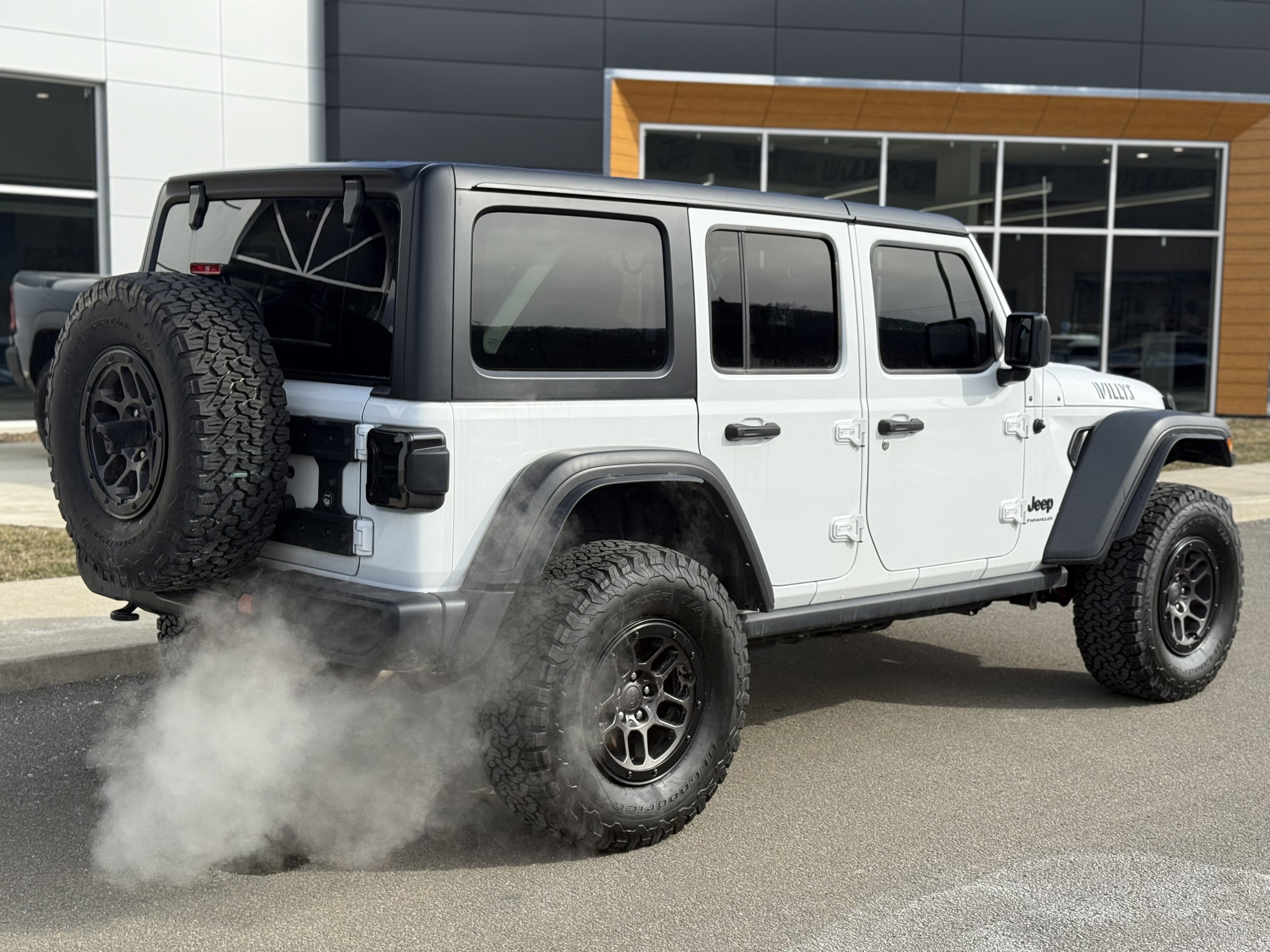 Used 2023 Jeep Wrangler Unlimited Sport AWD/4WD image 4