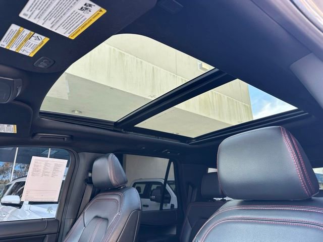 Certified 2022 Ford Expedition Limited image 2