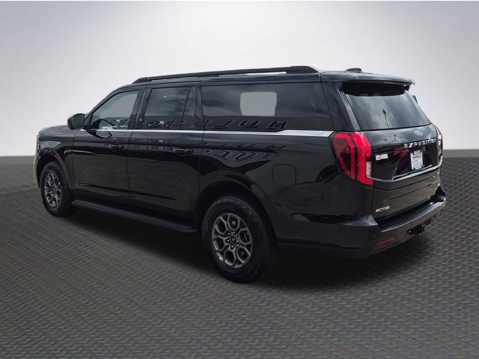 Certified 2025 Ford Expedition Max Active AWD/4WD image 5