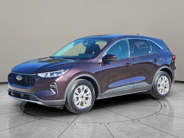Certified 2023 Ford Escape Active w/ Tech Pack #2 FWD image 3