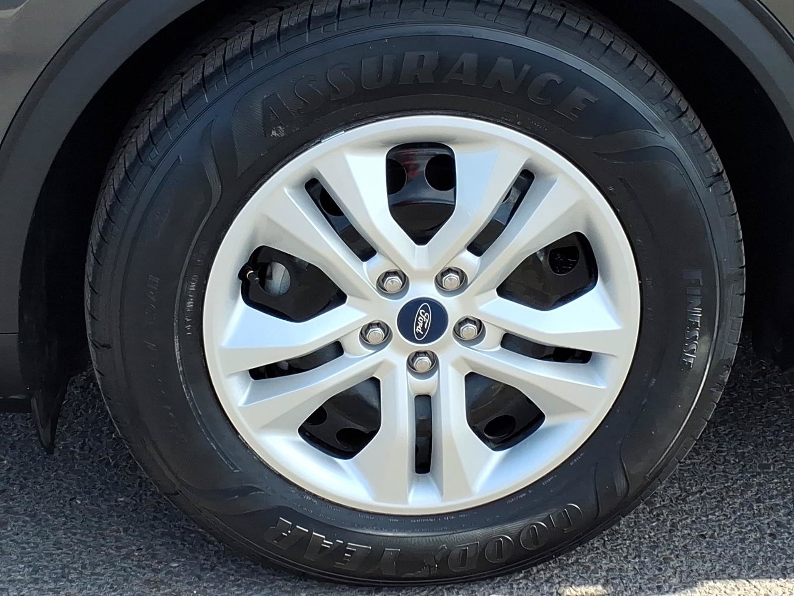 Certified 2020 Ford Escape S FWD image 9