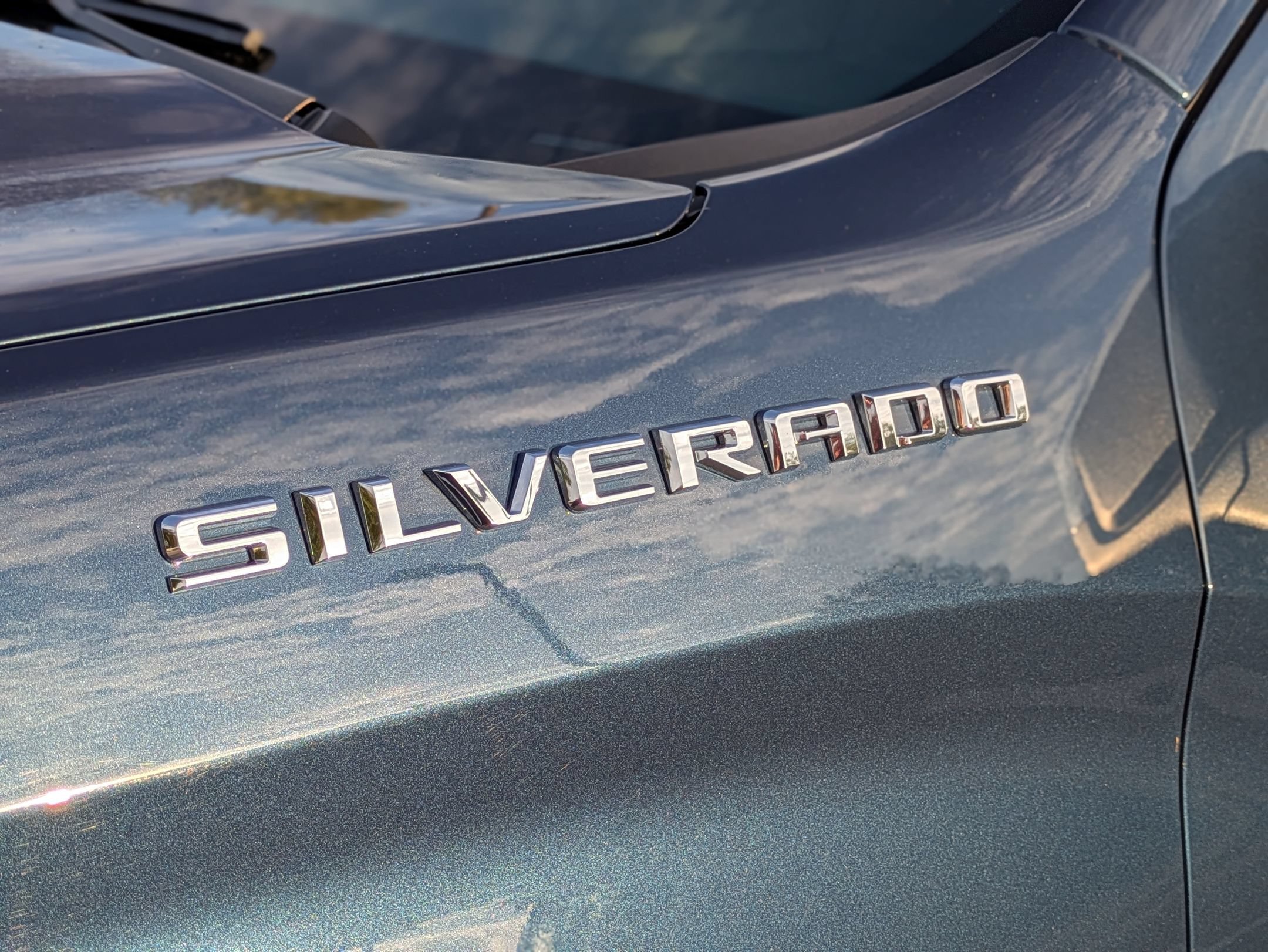Used 2023 Chevrolet Silverado 1500 LT AWD/4WD image 11
