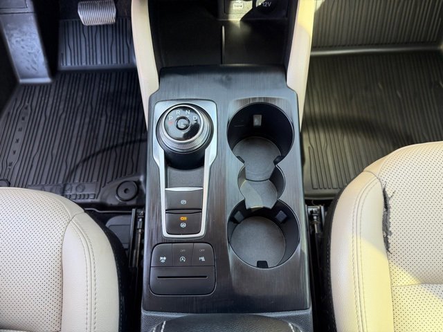 Certified 2022 Ford Escape Titanium w/ Class II Trailer Tow Package image 19