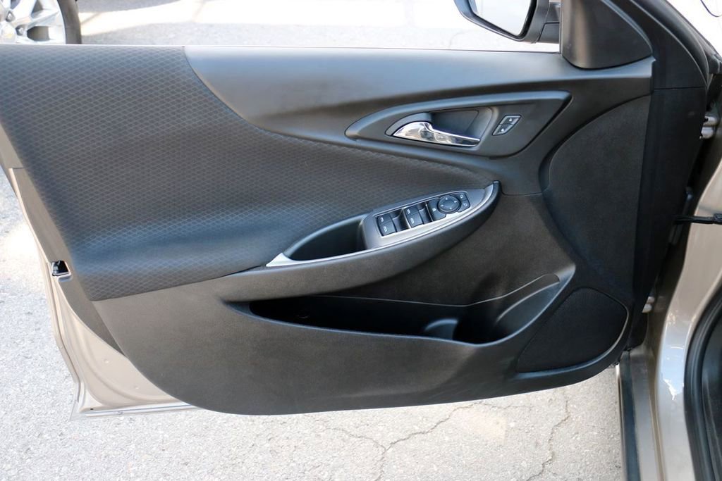 Used 2025 Chevrolet Malibu LT FWD image 15