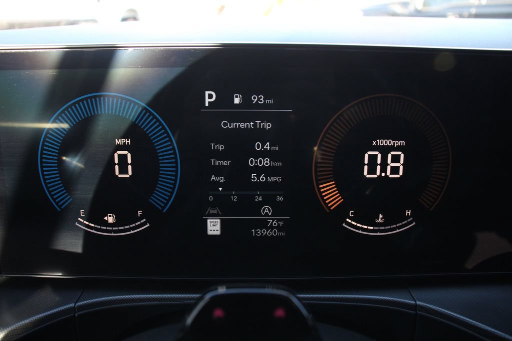 Used 2025 Hyundai Santa Fe SEL FWD image 31