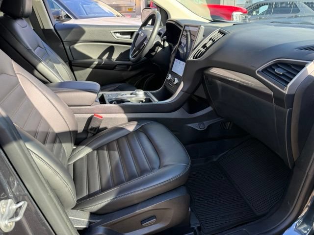 Certified 2024 Ford Edge SEL w/ Convenience Package AWD/4WD image 4