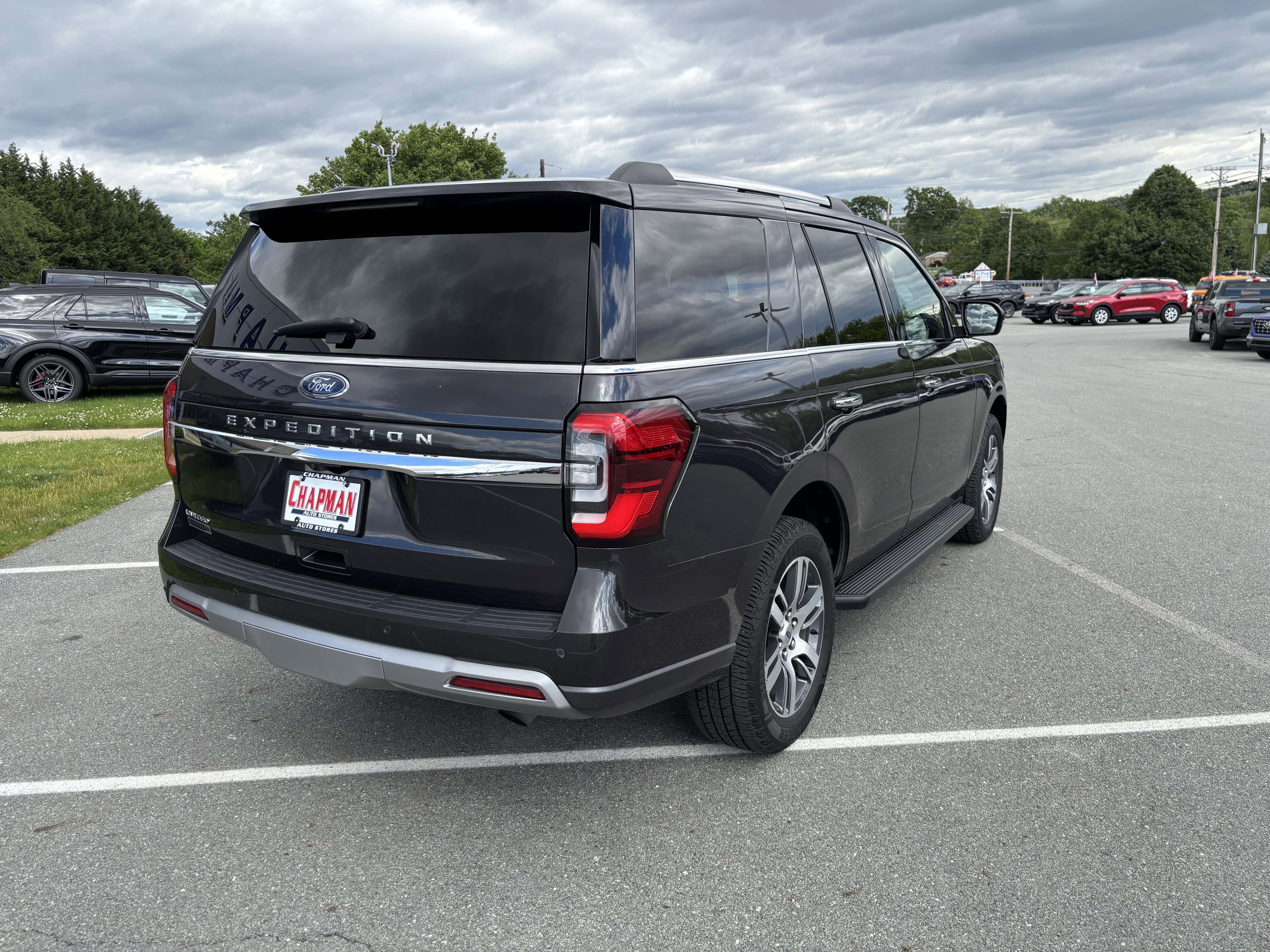 Certified 2024 Ford Expedition Limited AWD/4WD image 7
