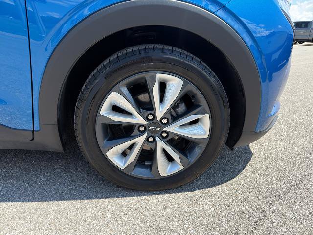 Used 2022 Chevrolet Bolt EUV LT w/ Convenience Package FWD image 11