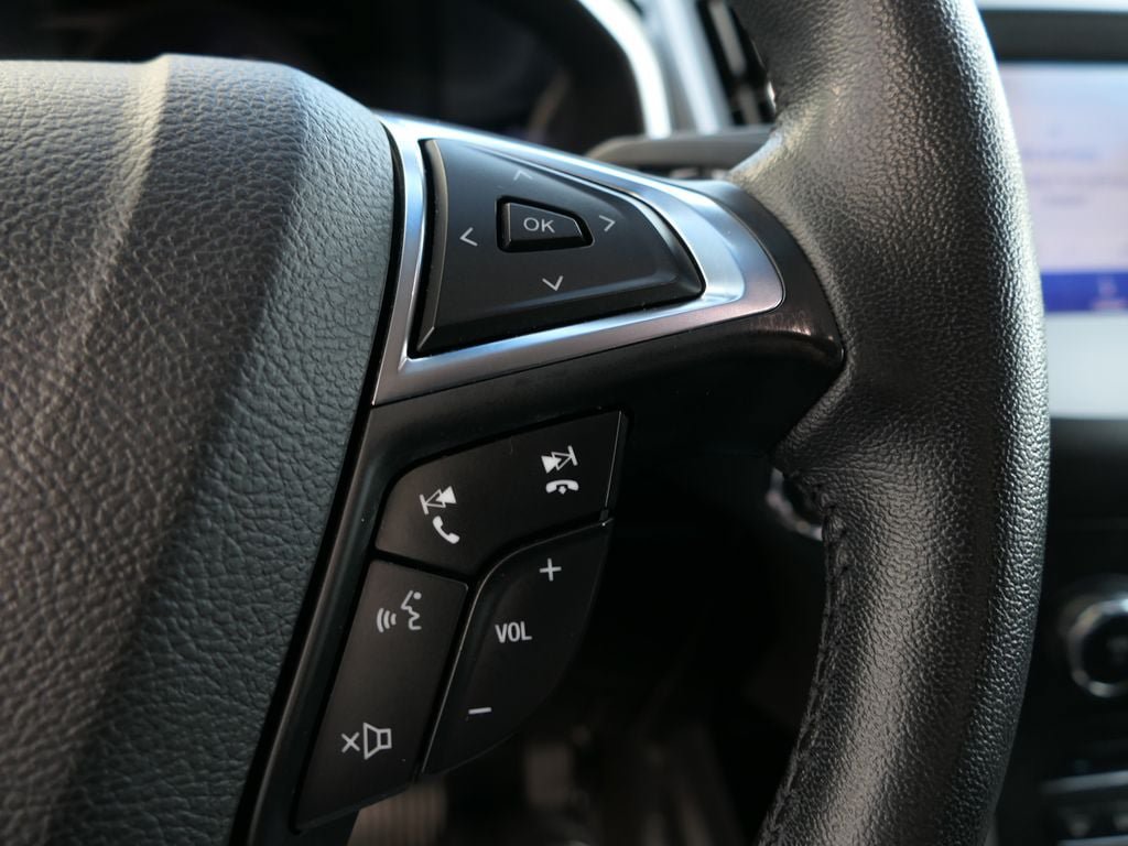 Certified 2020 Ford Edge SEL FWD image 16