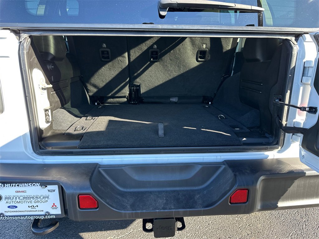 Used 2024 Jeep Wrangler Sahara image 18