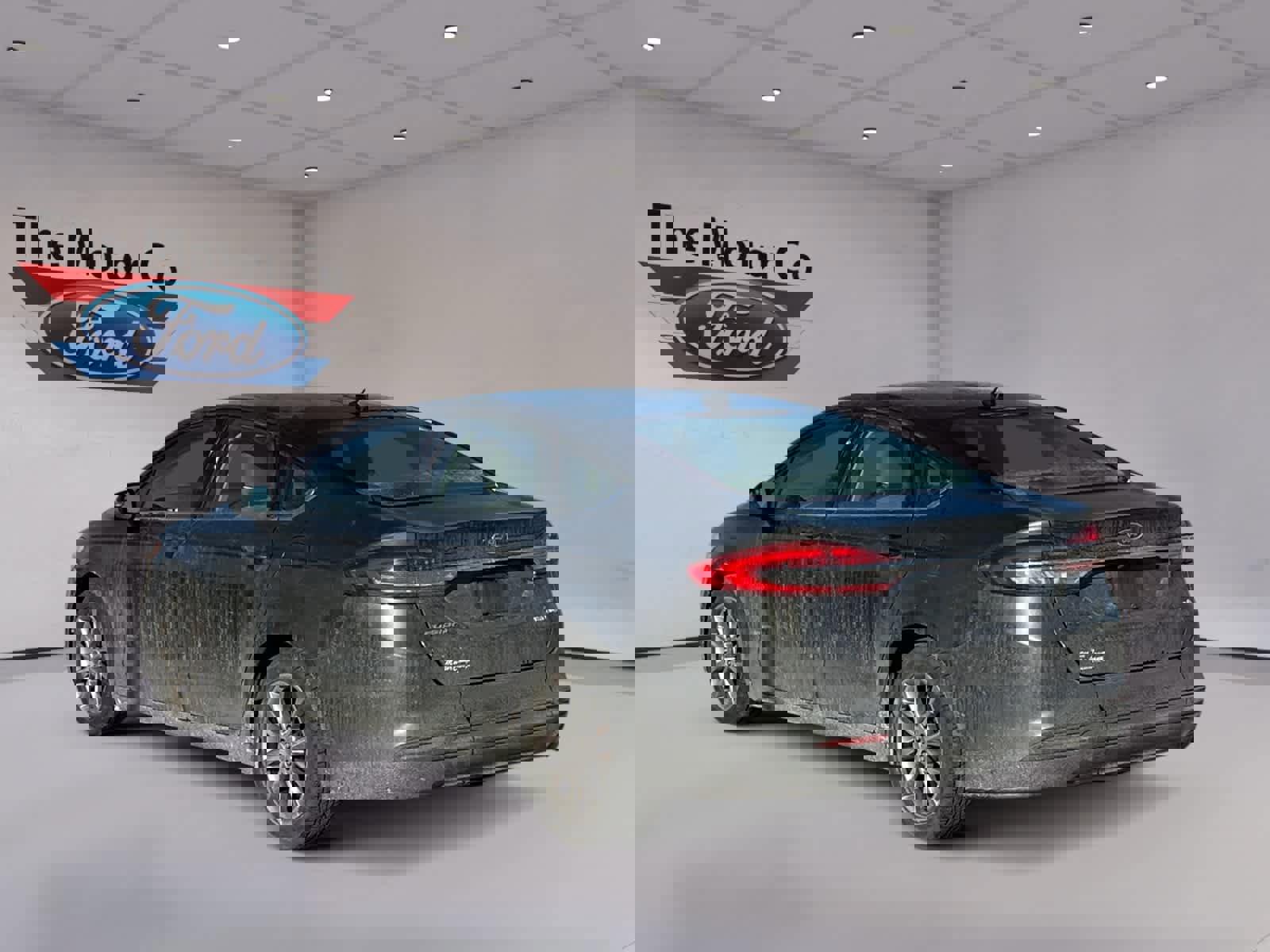 Certified 2017 Ford Fusion SE image 3