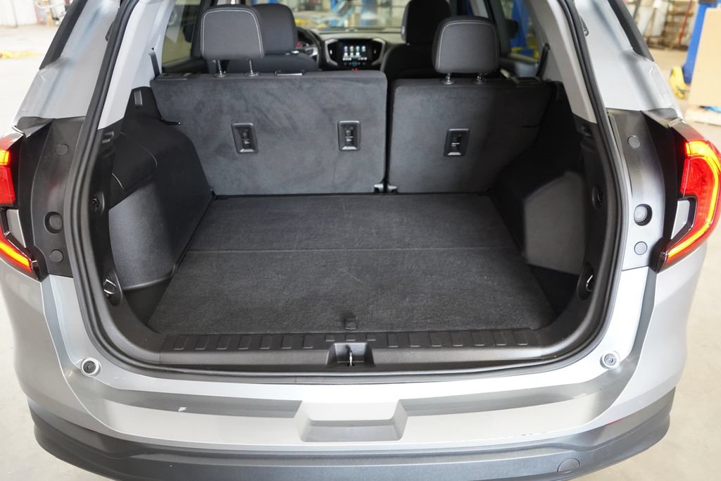 Used 2024 GMC Terrain SLE AWD/4WD image 25