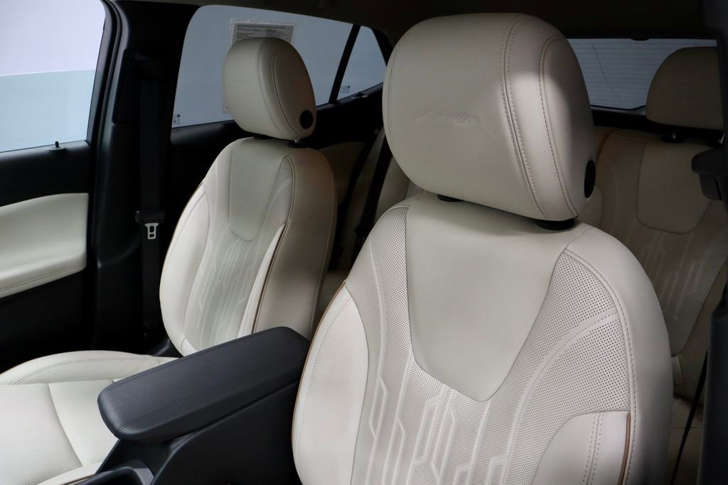 Used 2024 Buick Encore GX Avenir w/ Avenir Technology Package image 26