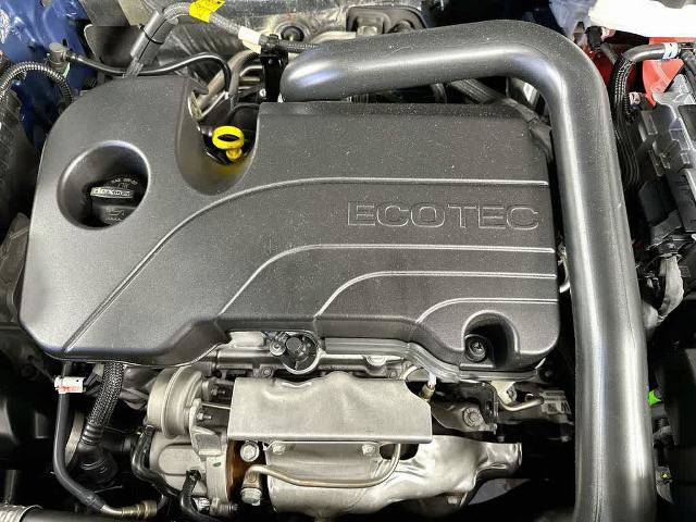 Used 2024 Chevrolet Equinox LS w/ Driver Confidence II Package FWD image 9