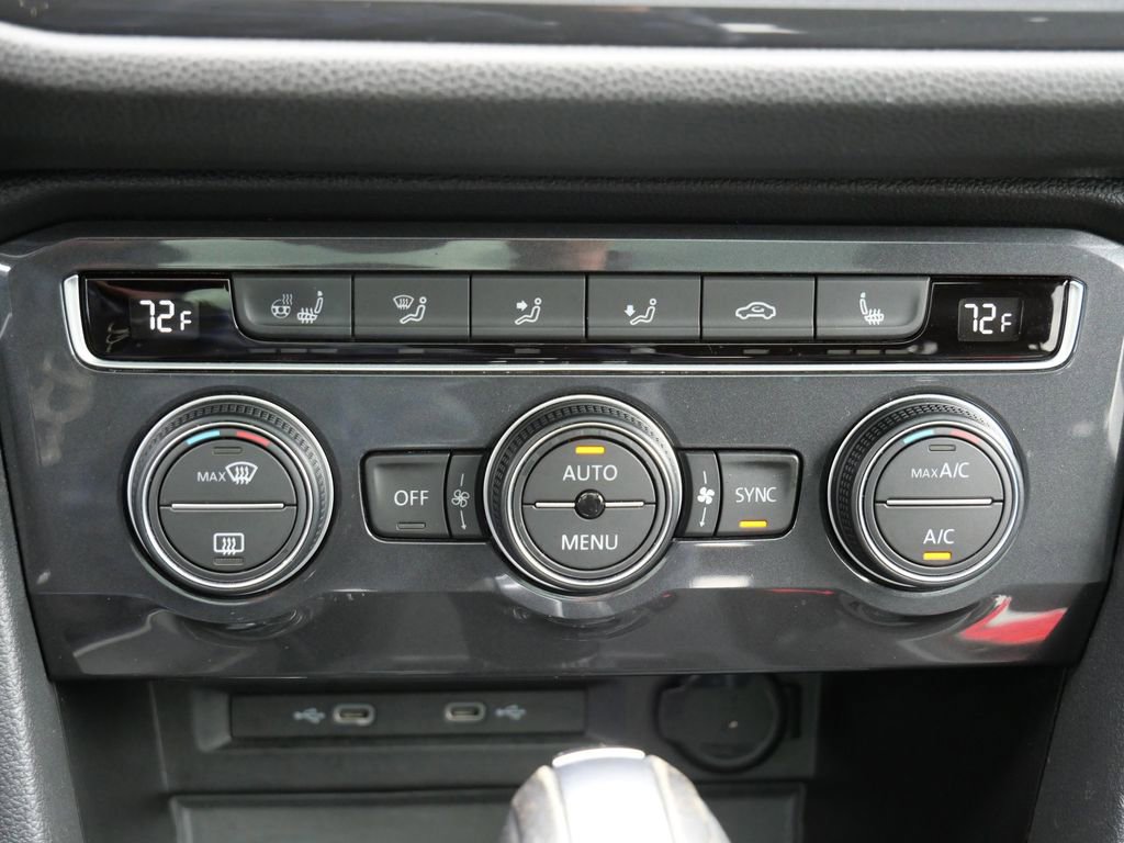 Used 2021 Volkswagen Tiguan SEL Premium R-Line AWD/4WD image 16